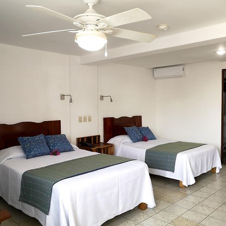Hotel Rosita Puerto Vallarta Bagian luar foto