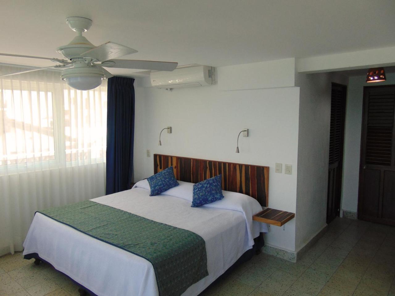 Hotel Rosita Puerto Vallarta Bagian luar foto