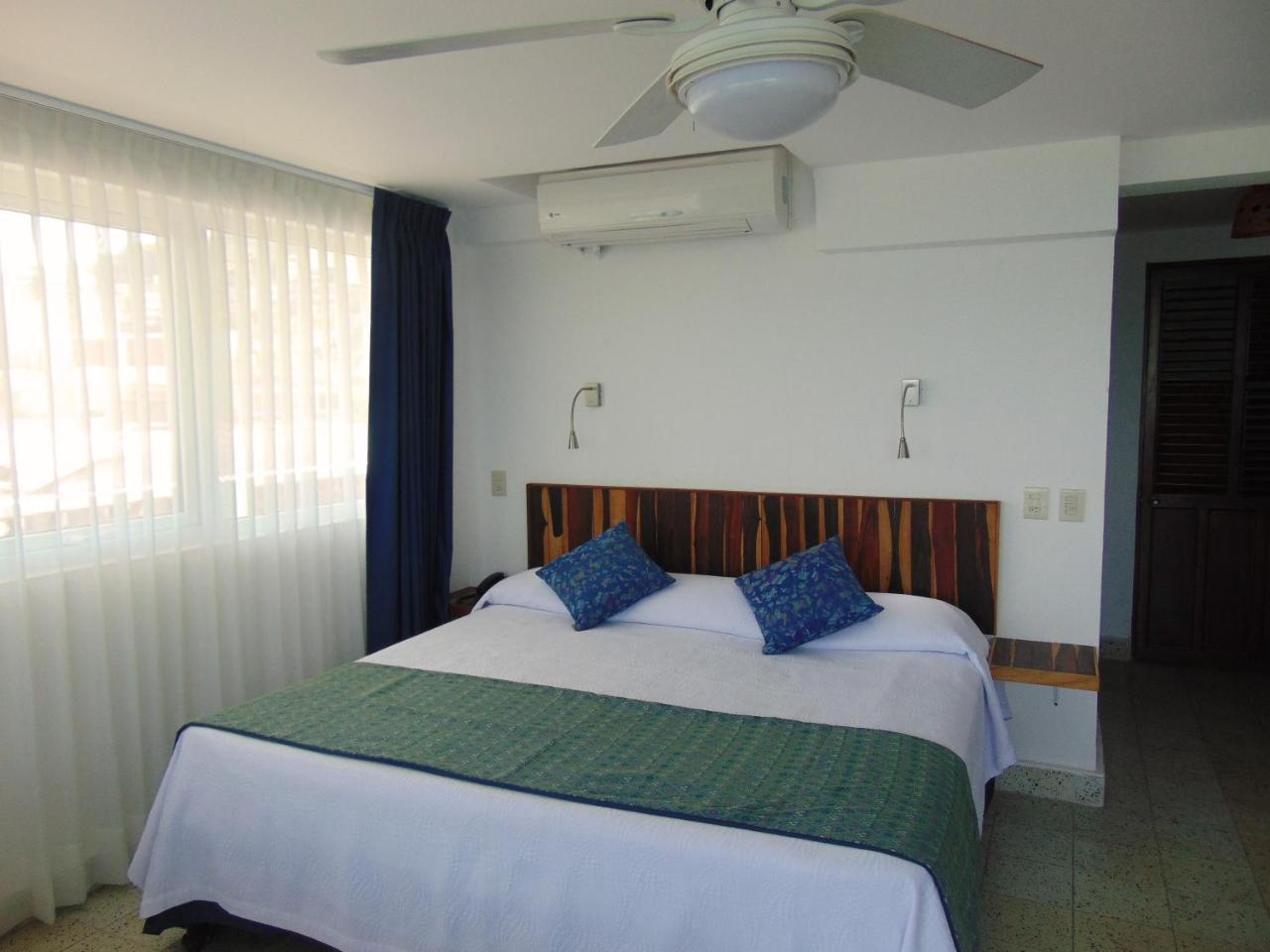 Hotel Rosita Puerto Vallarta Bagian luar foto